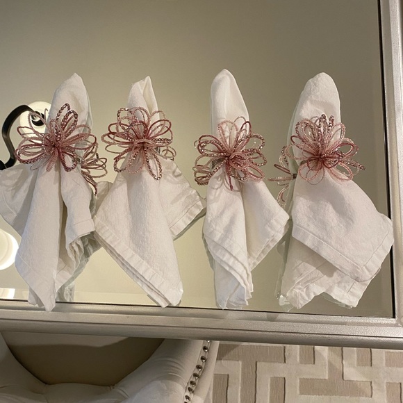 Other - Set of Four Pink Silver Bead Napkin Ring